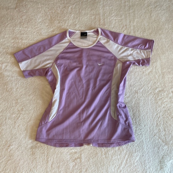 Nike magenta tee - Picture 1 of 3